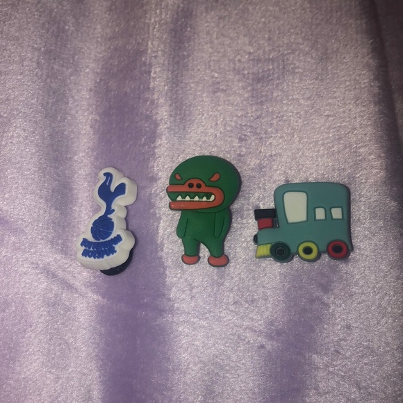 🌈 Croc Jibbitz - Picture 1 of 5